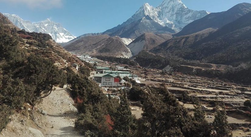 Everest chola pass trek