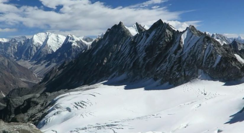 Langtang moutain range from ganjala pass